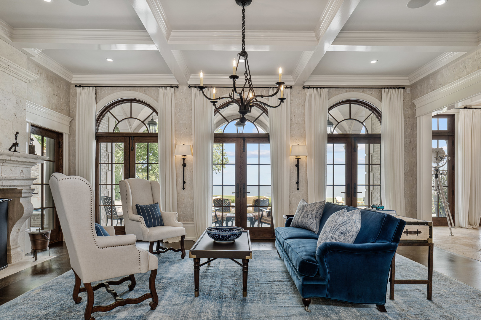 595 Circle Lane