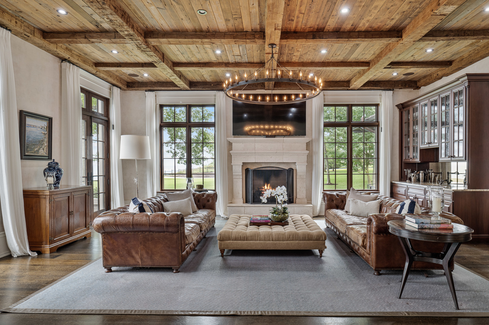 595 Circle Lane