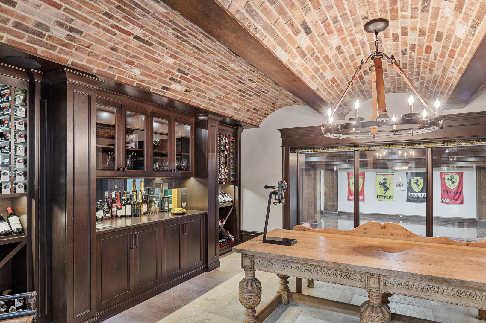 595 Circle Lane