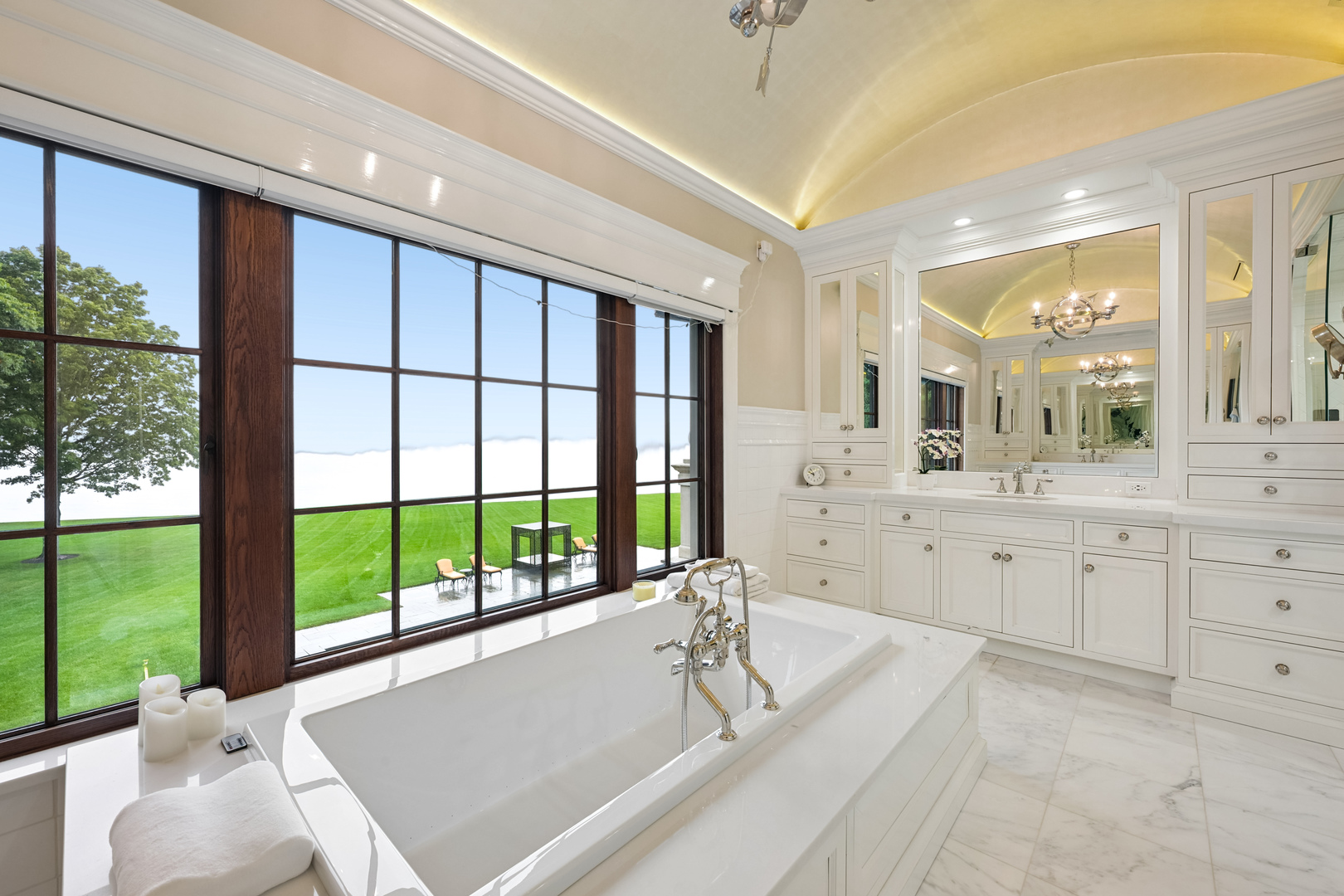 595 Circle Lane