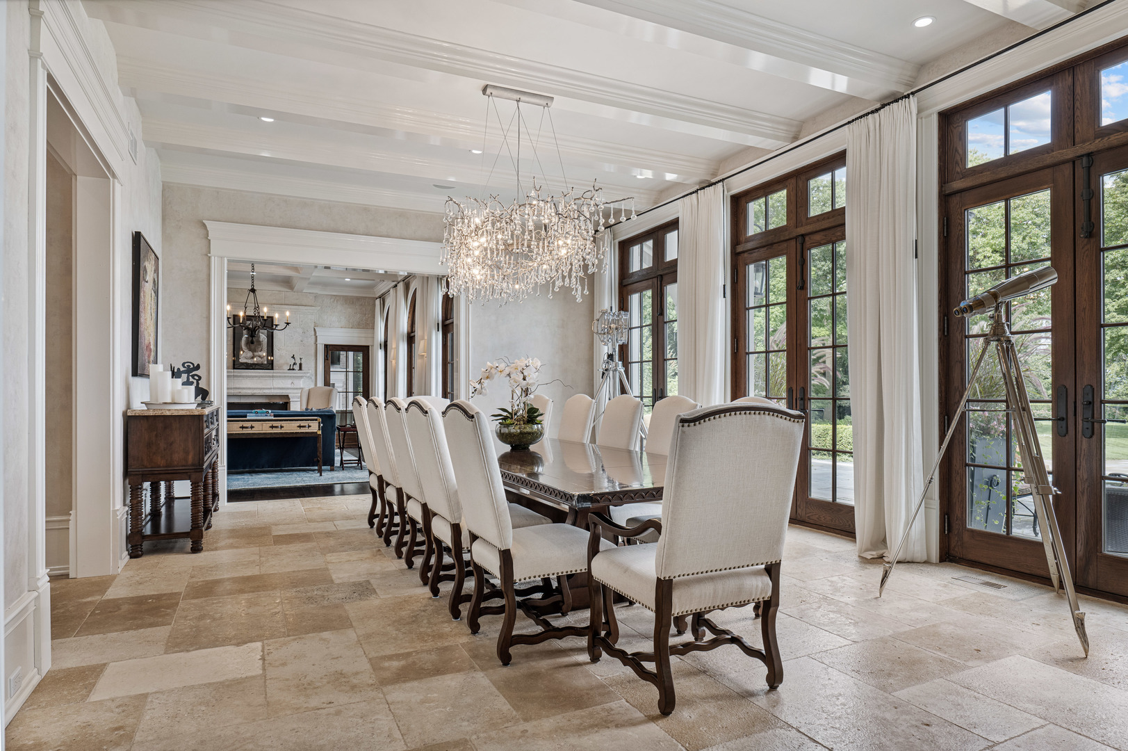 595 Circle Lane