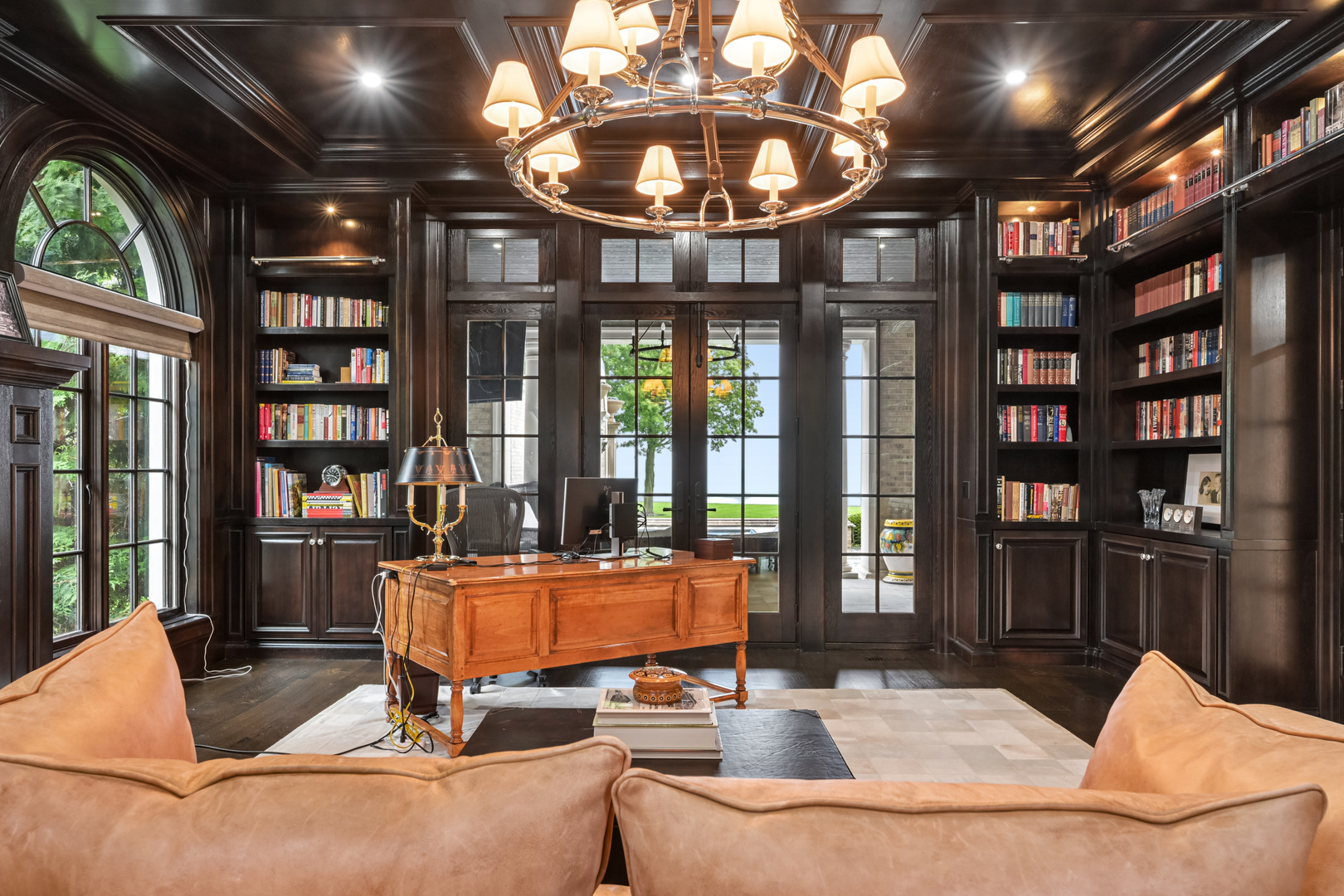 595 Circle Lane