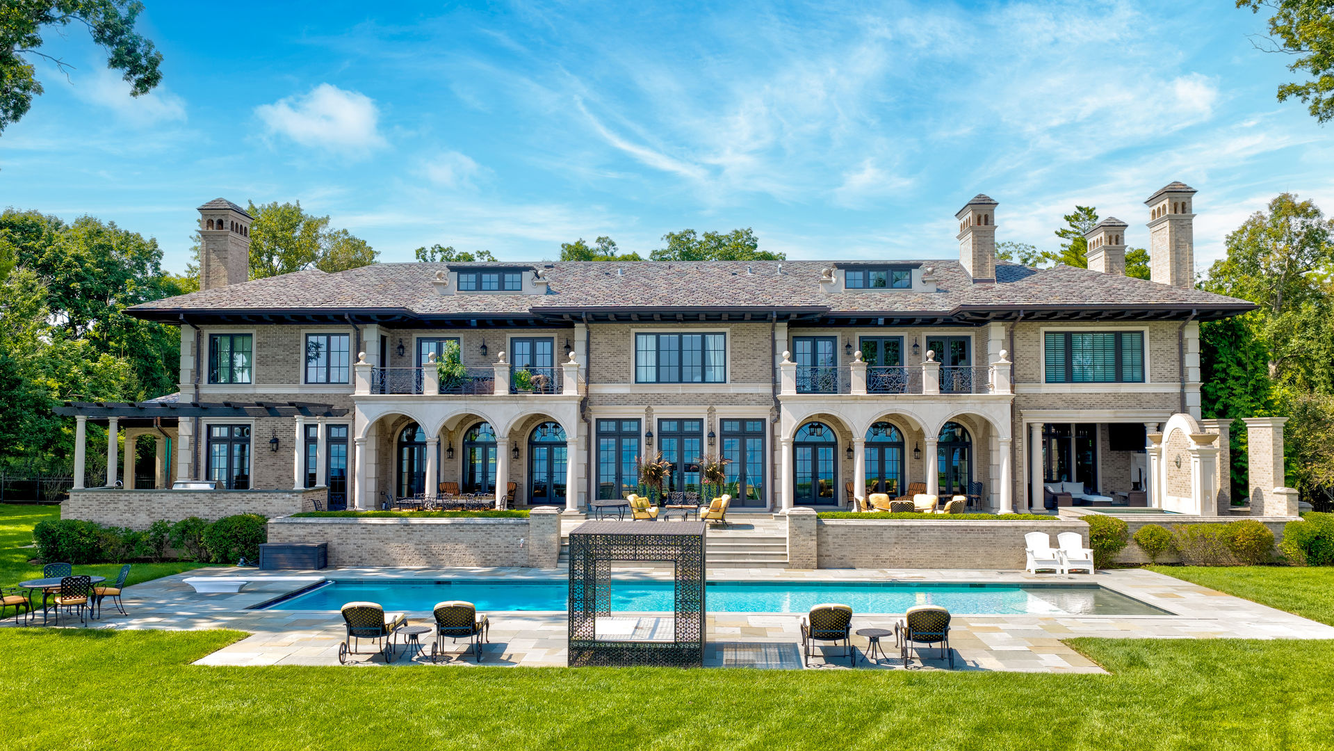 595 Circle Lane