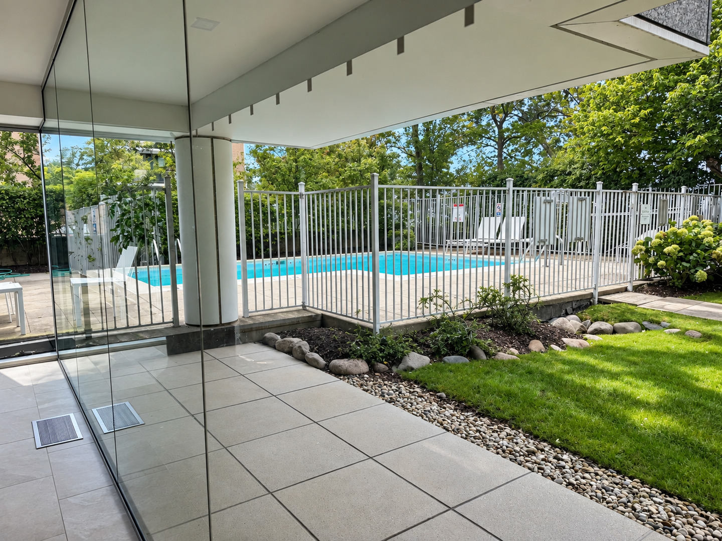 1618 SHERIDAN Road Unit: PH