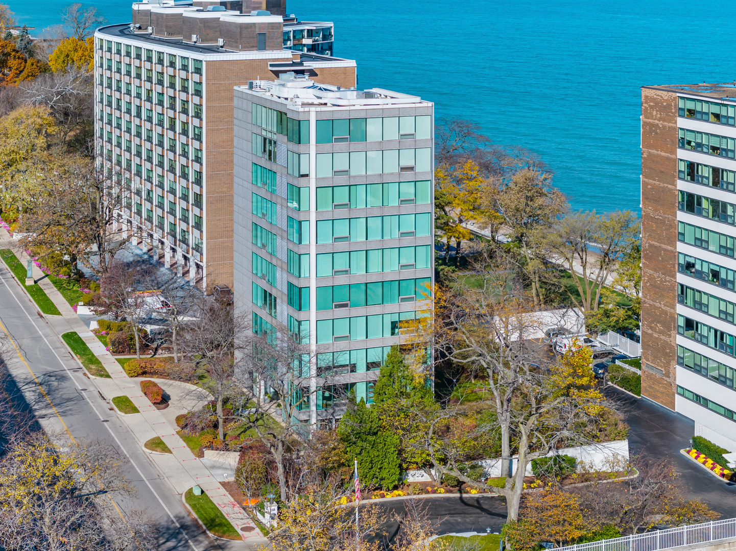 1618 SHERIDAN Road Unit: PH