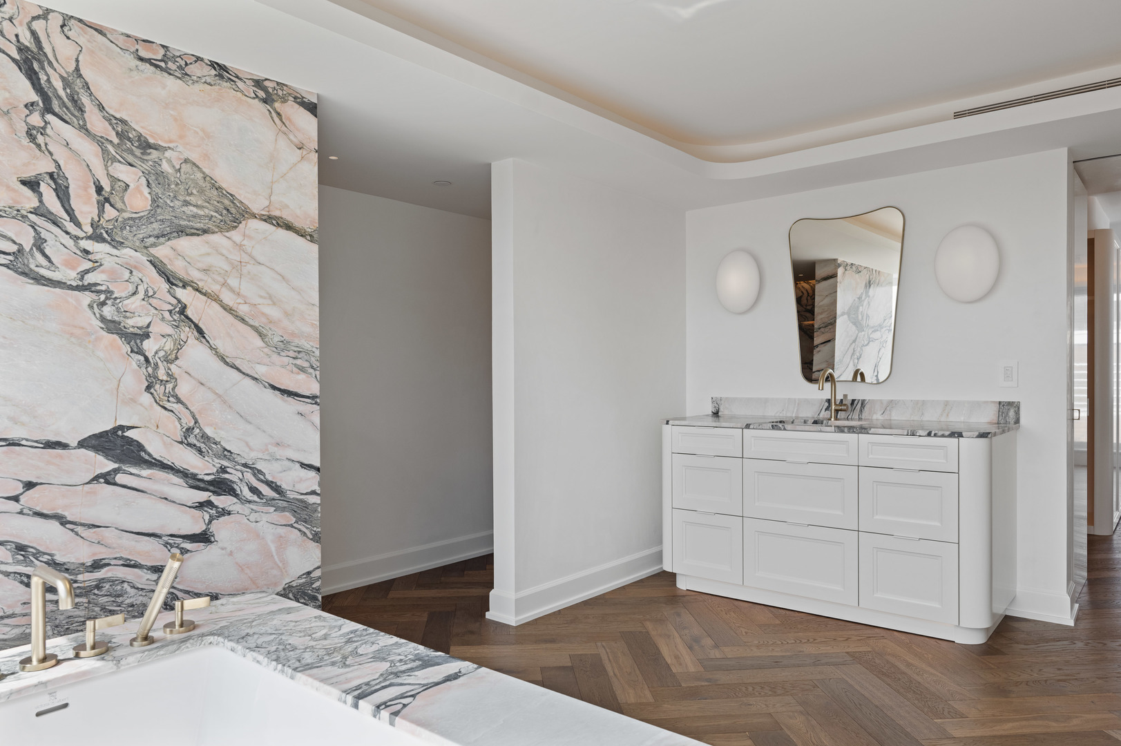 1618 SHERIDAN Road Unit: PH
