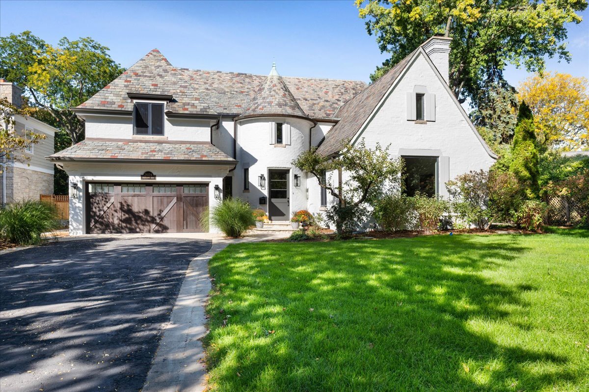 2604 Blackhawk Road