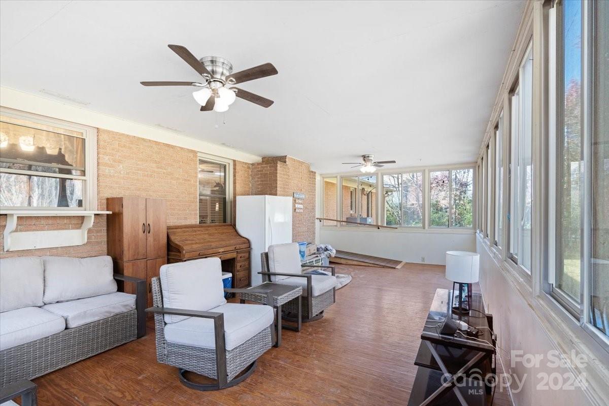 3105 Hilton Road