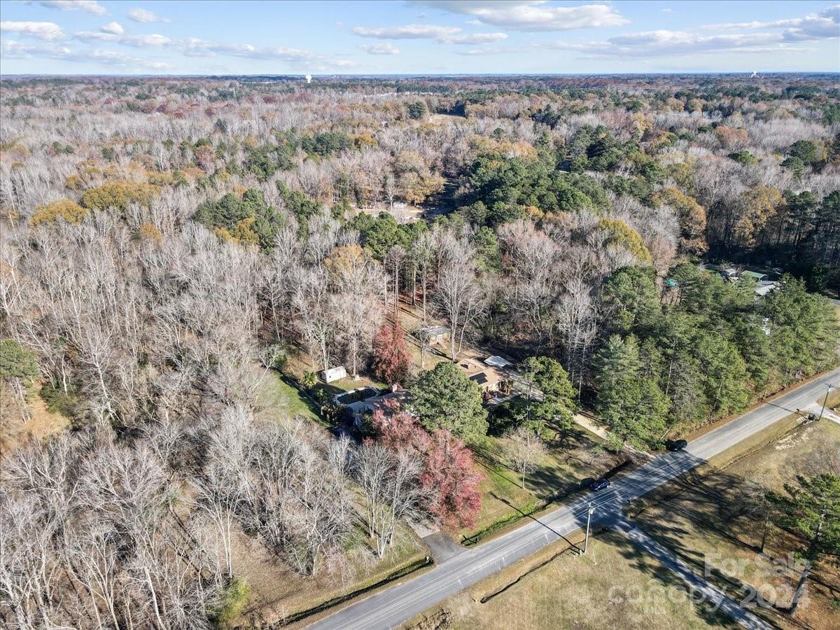 3105 Hilton Road