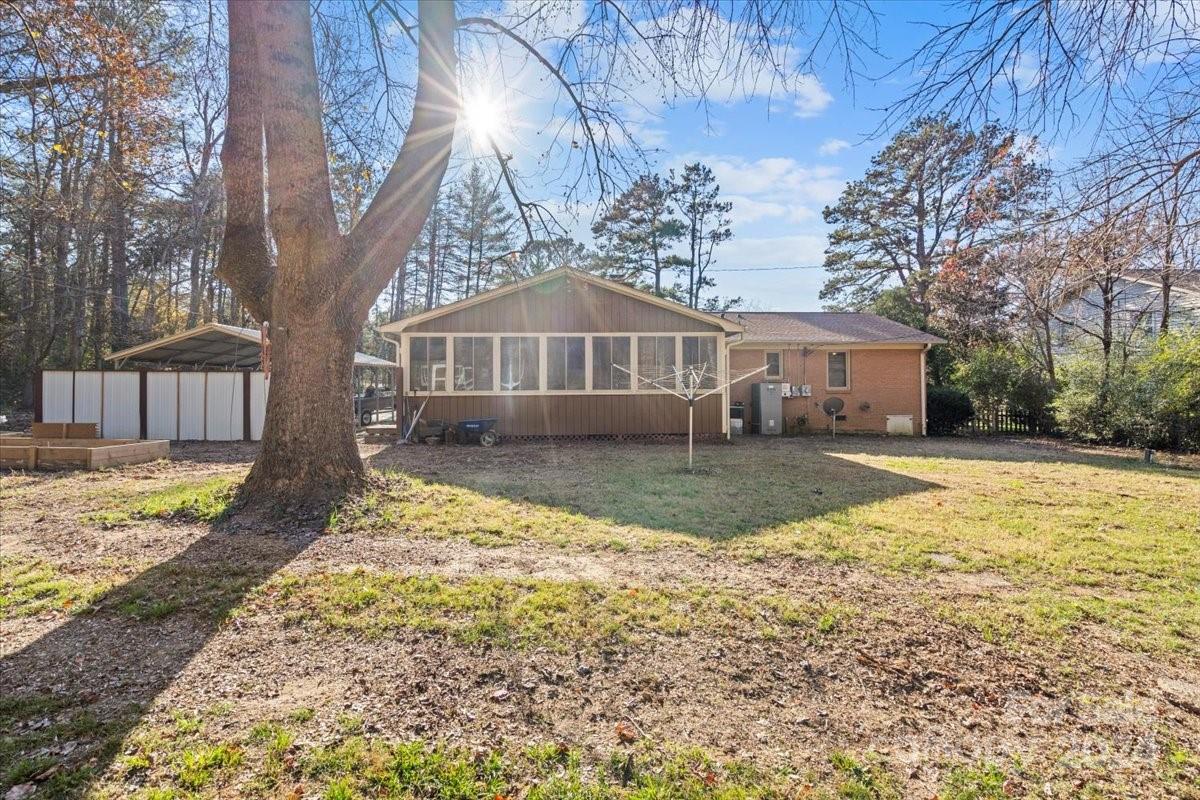 3105 Hilton Road