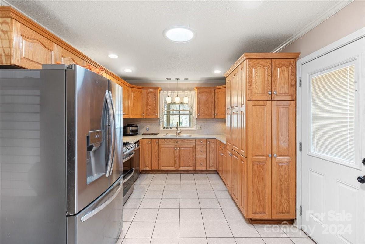 3105 Hilton Road