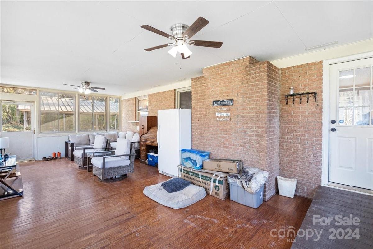 3105 Hilton Road