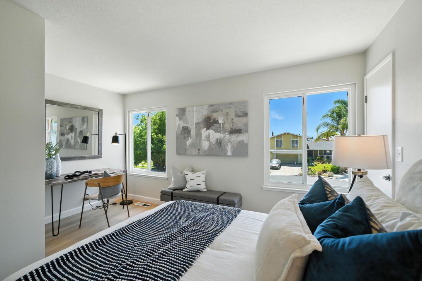 4608 Royal Garden Place