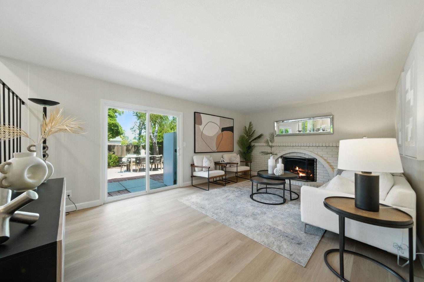 4608 Royal Garden Place