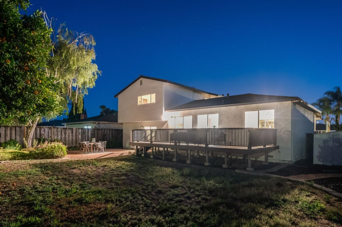 4608 Royal Garden Place