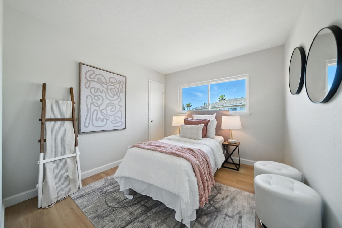 4608 Royal Garden Place