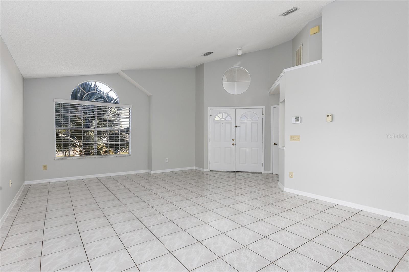 2376 ISLAND CLUB WAY