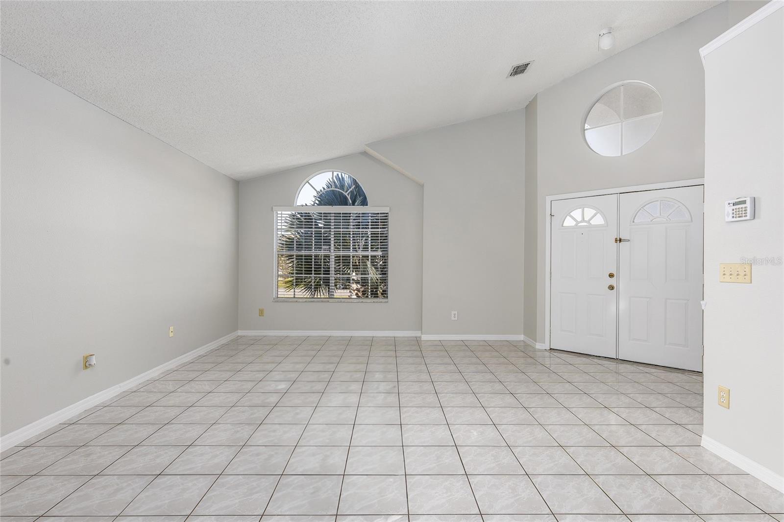 2376 ISLAND CLUB WAY