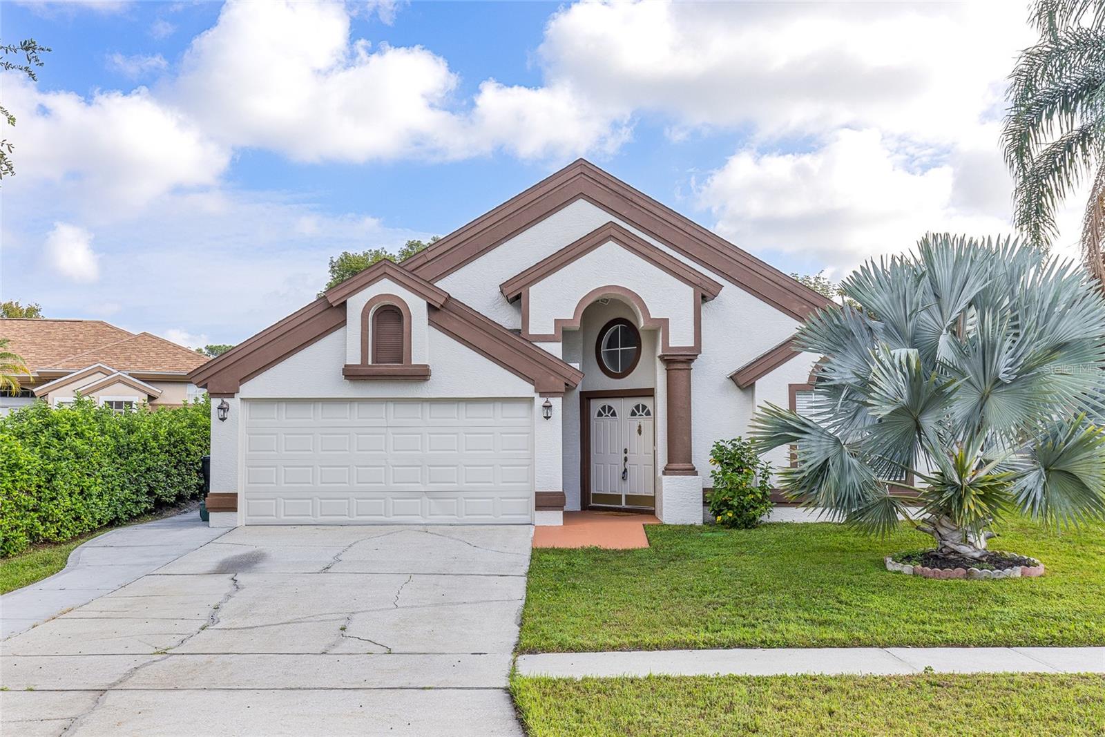 2376 ISLAND CLUB WAY