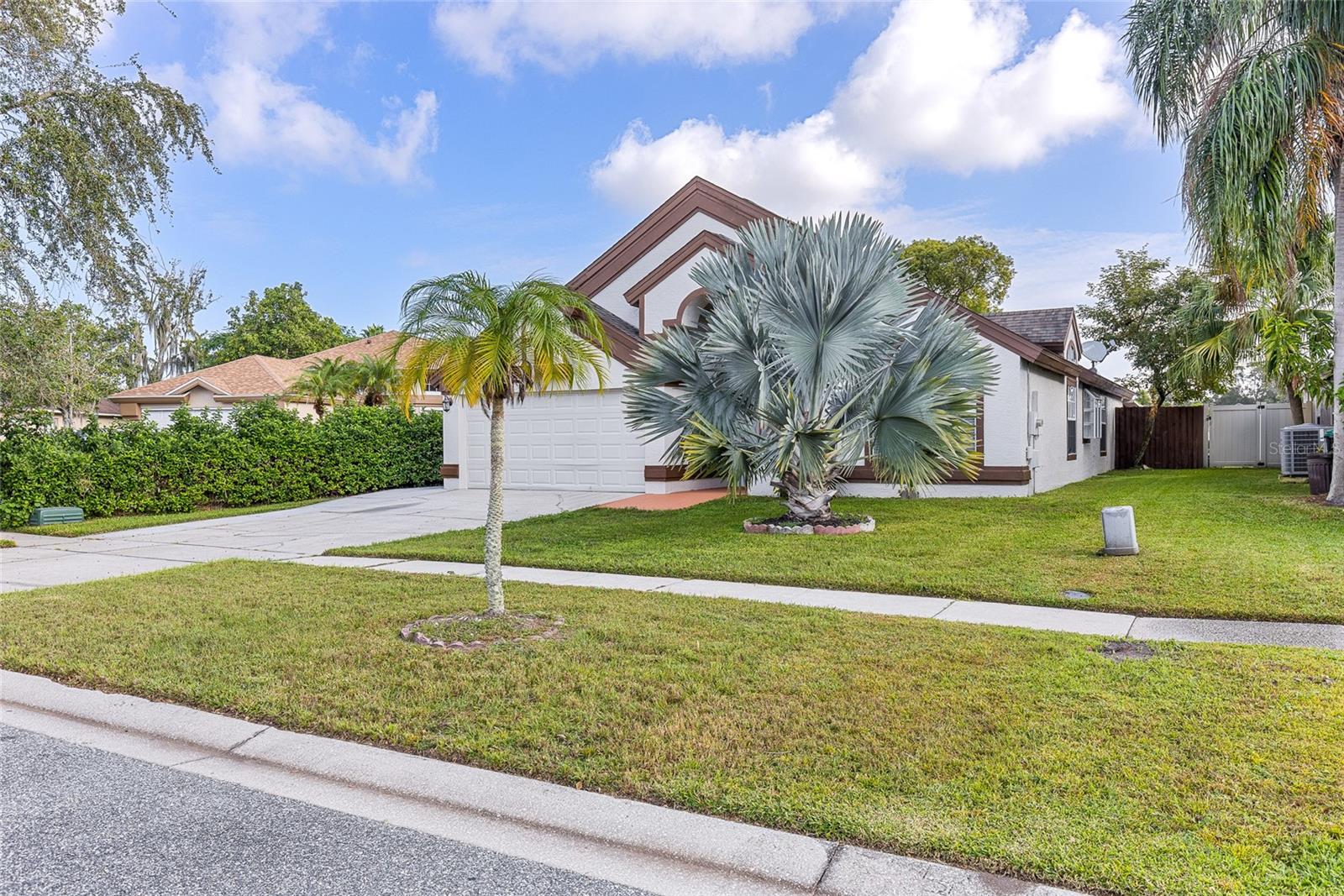 2376 ISLAND CLUB WAY