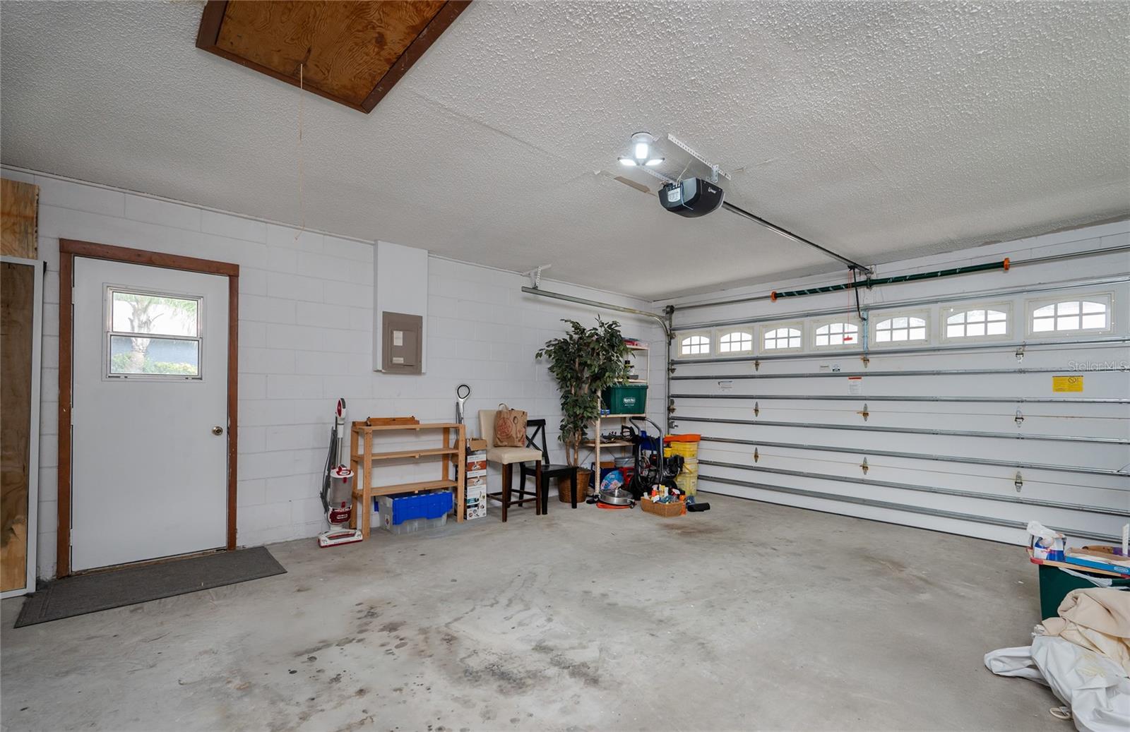 1420 MOORLAND CT