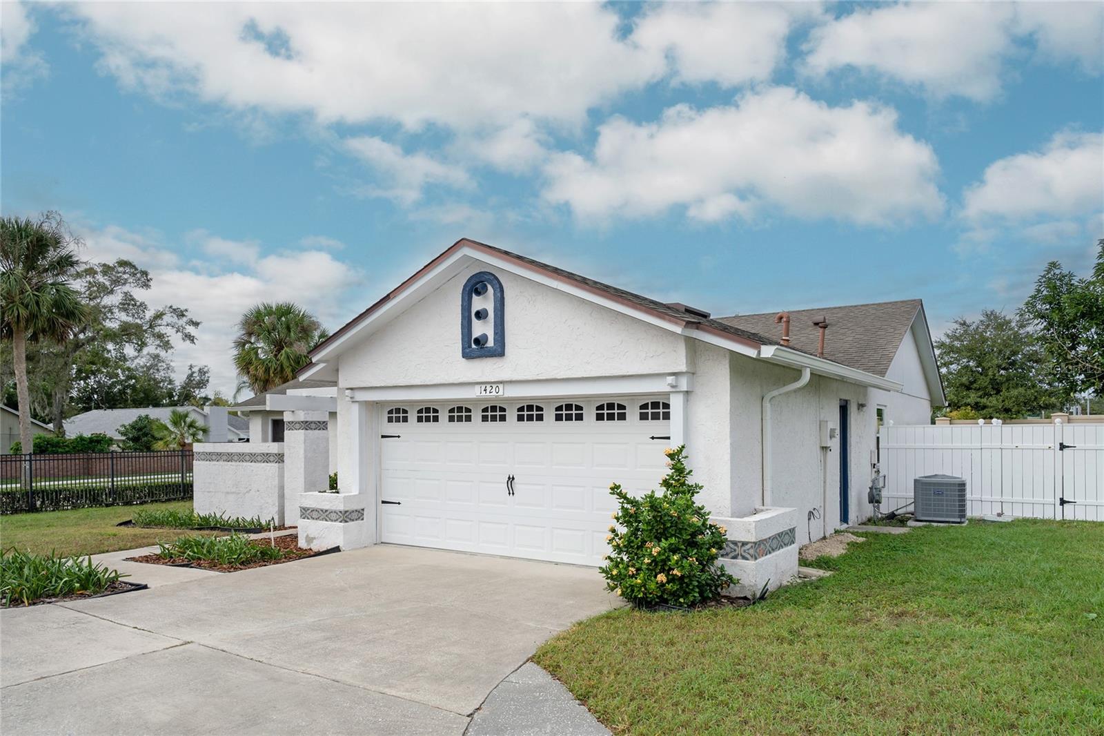 1420 MOORLAND CT