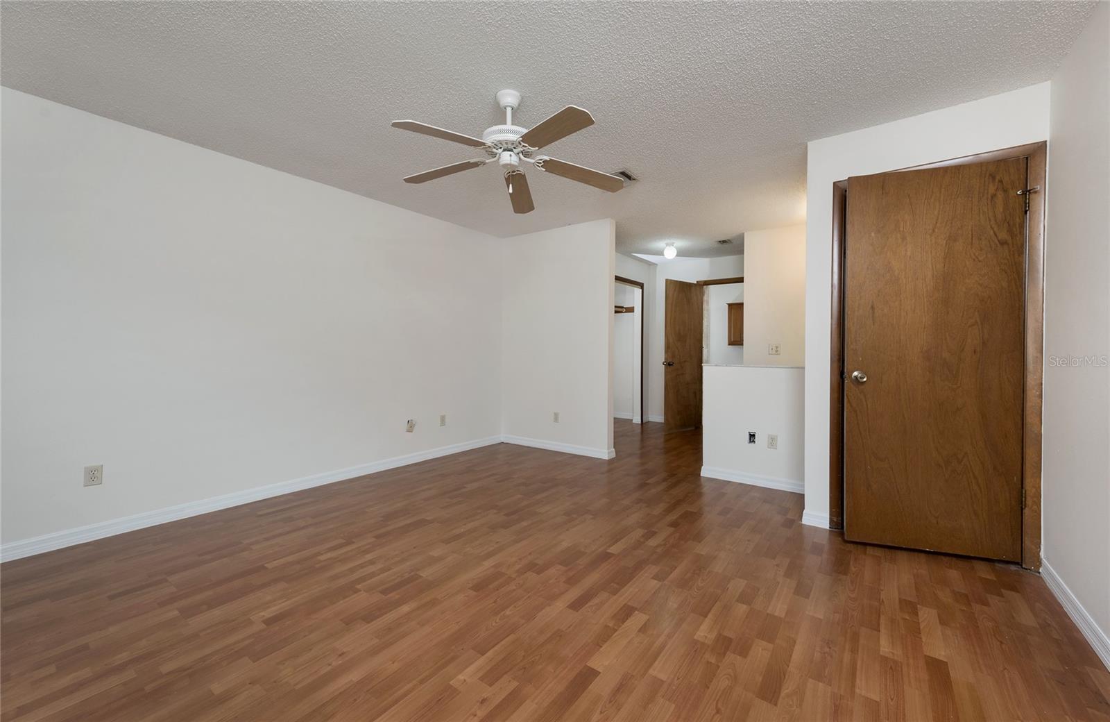 1420 MOORLAND CT