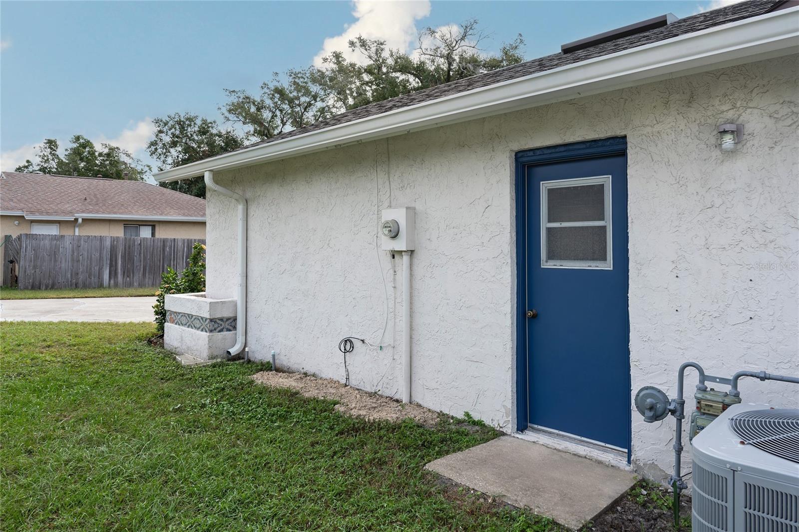 1420 MOORLAND CT