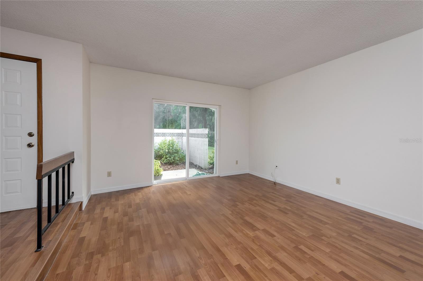 1420 MOORLAND CT