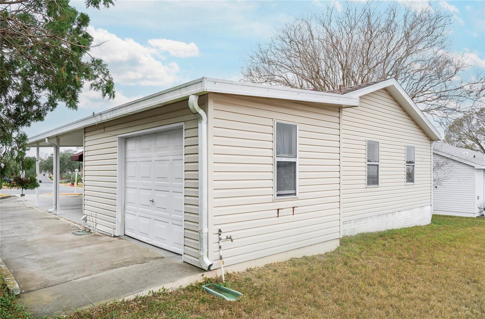 1207 PALMETTO DR