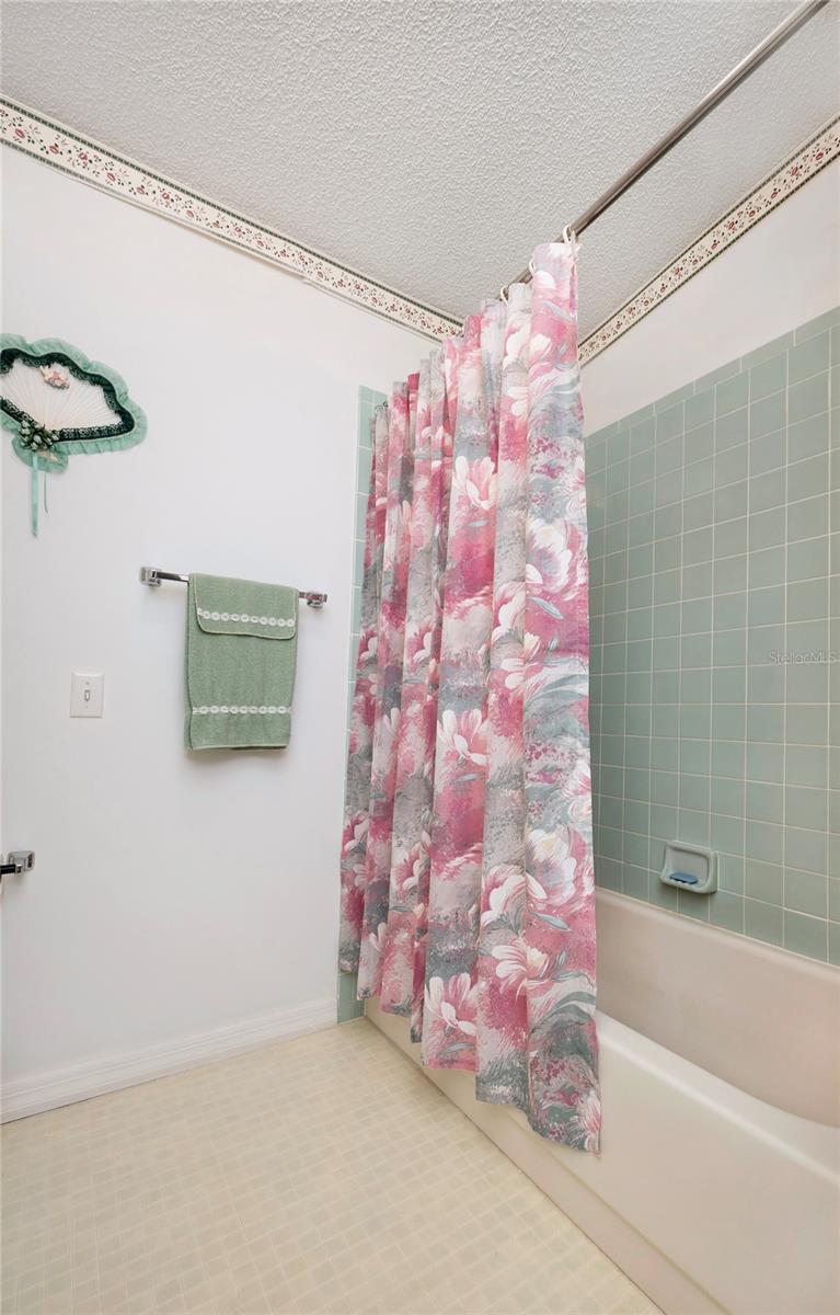 1207 PALMETTO DR
