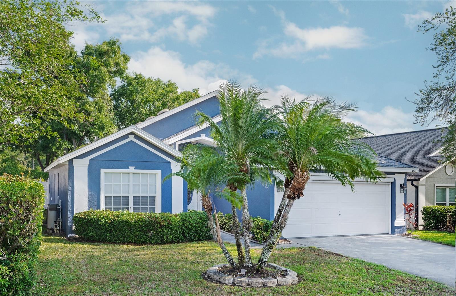 221 BAY ST