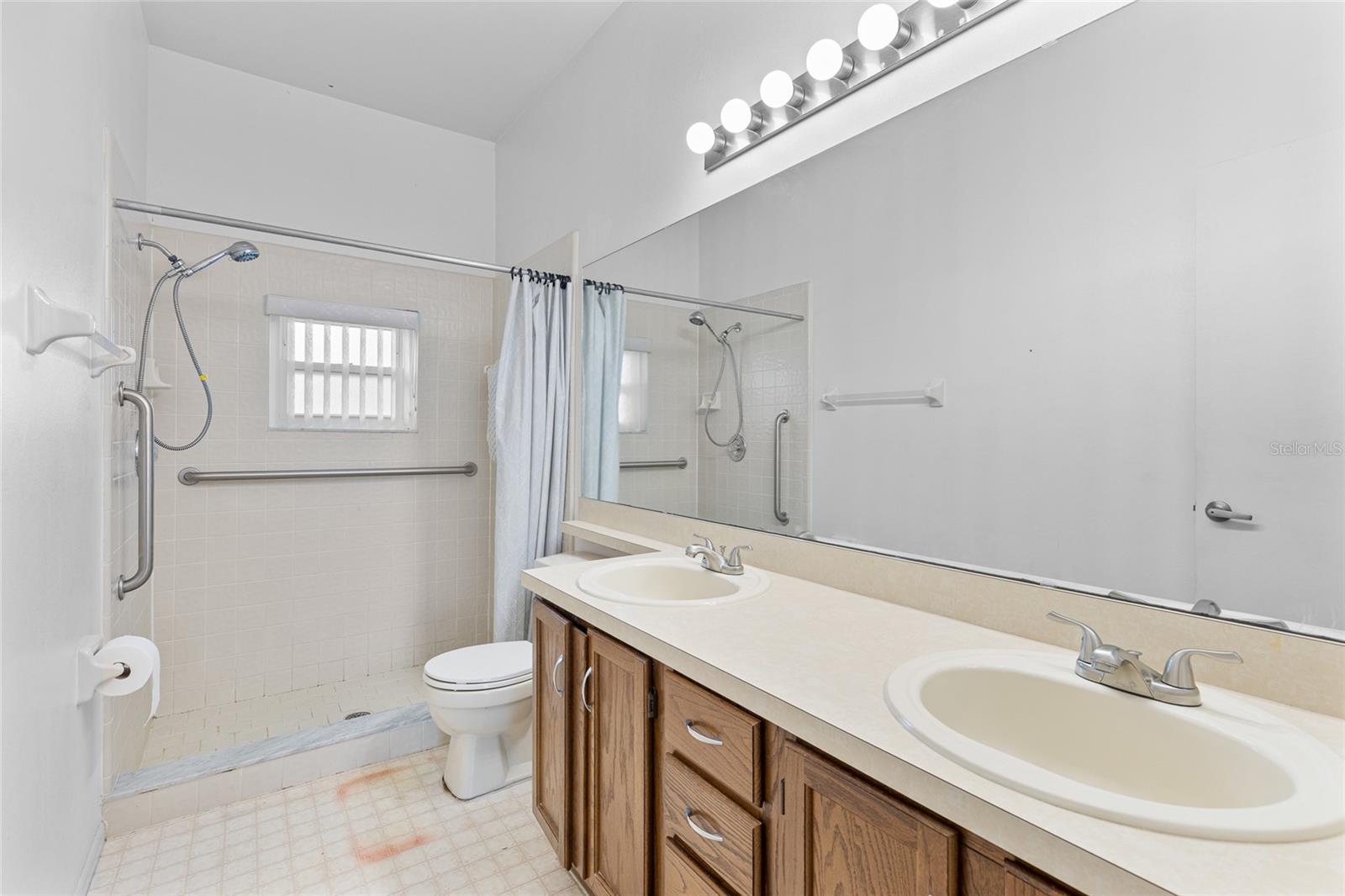 1455 MARGARETE CRESCENT DR