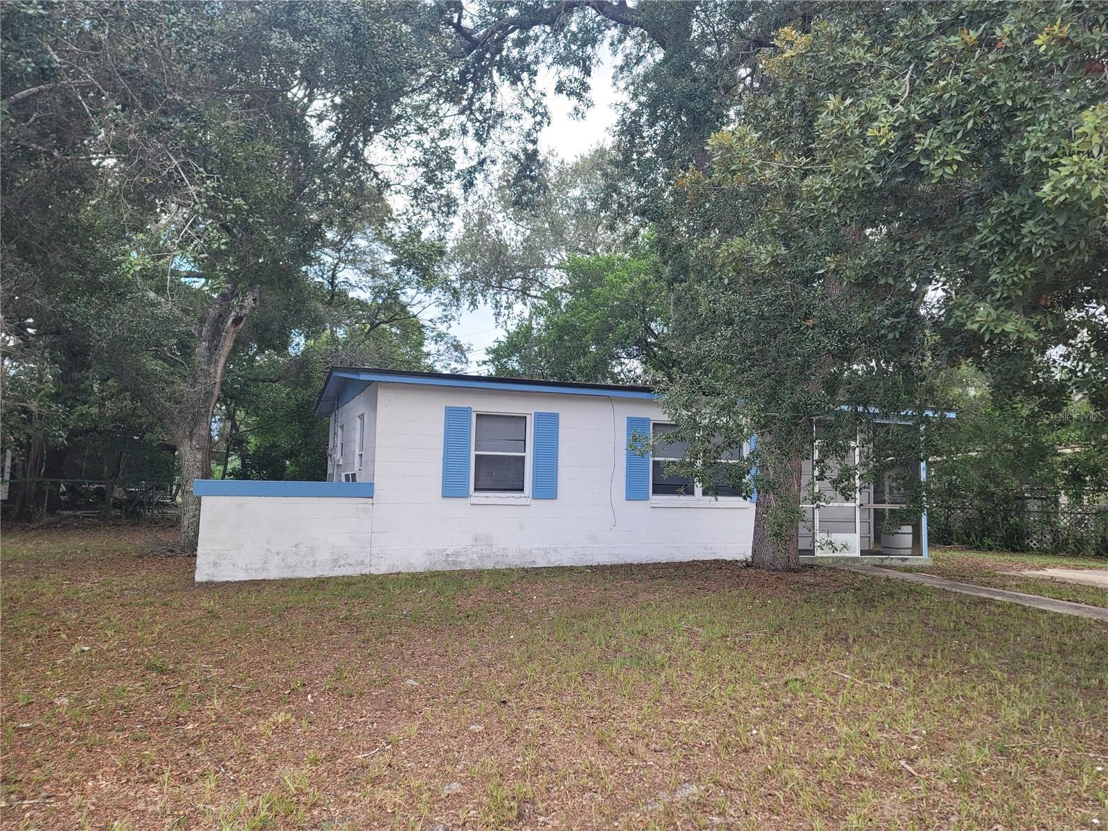 531 N WELLINGTON DR