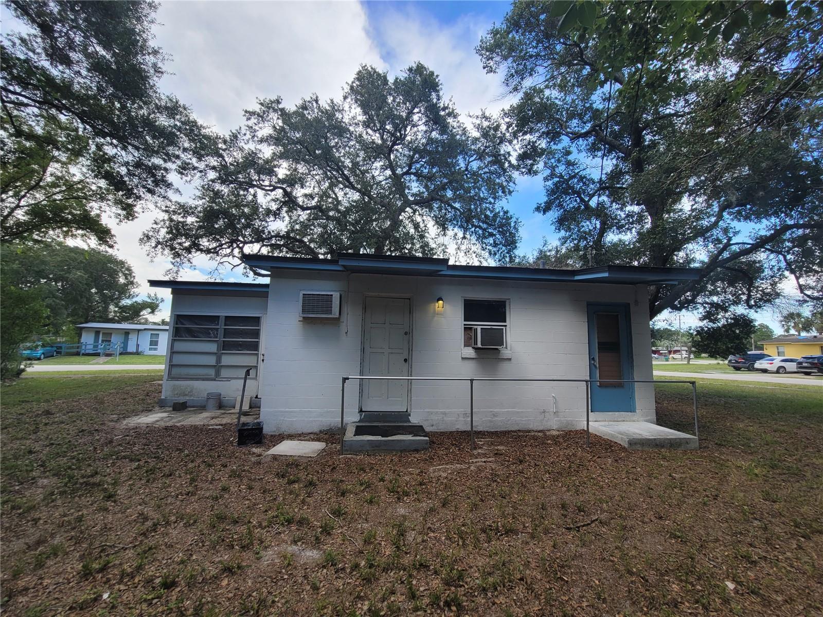 531 N WELLINGTON DR