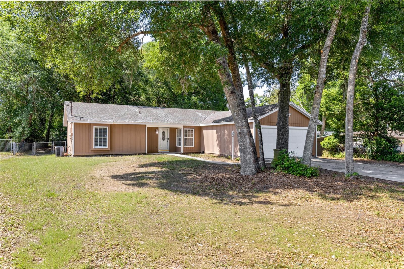 45 LAKE DR