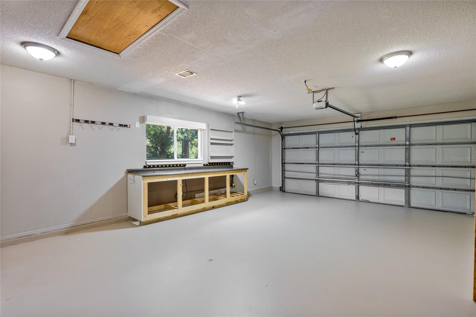 45 LAKE DR
