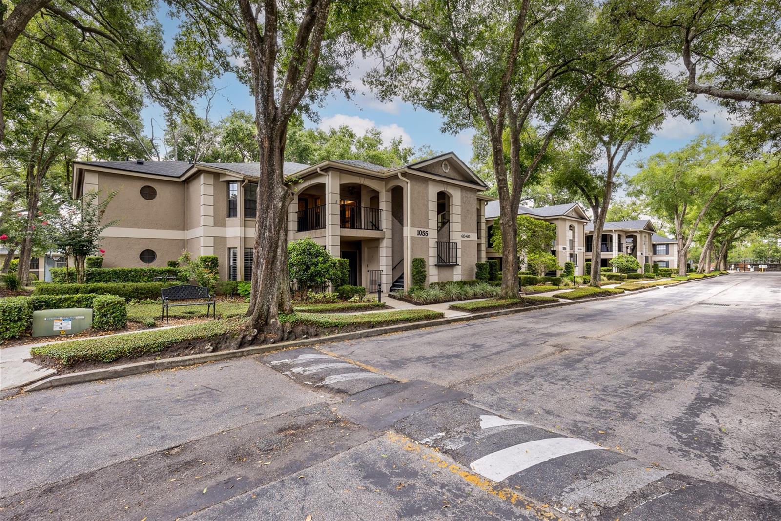 1055 KENSINGTON PARK DR #613