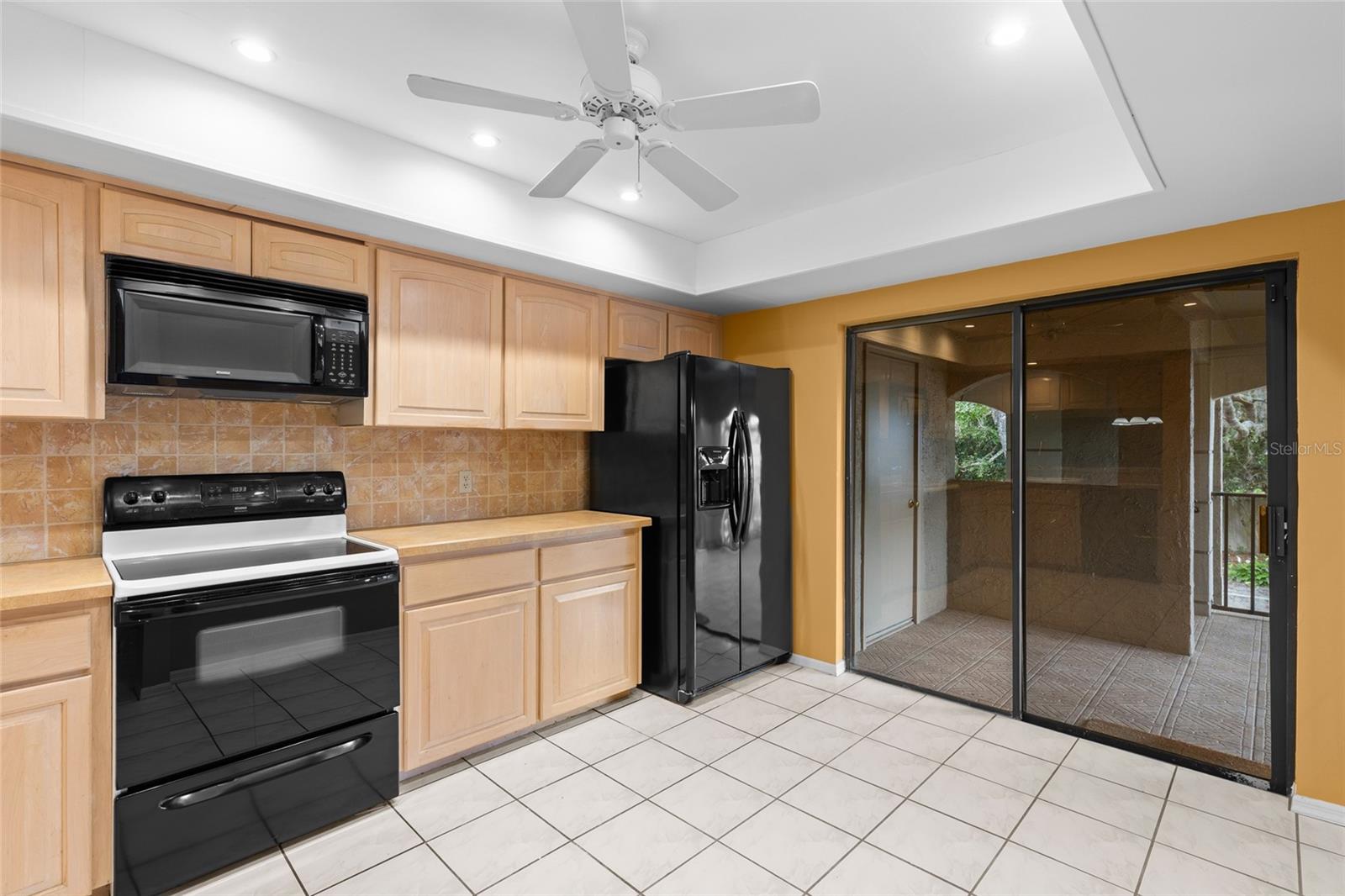 1055 KENSINGTON PARK DR #613