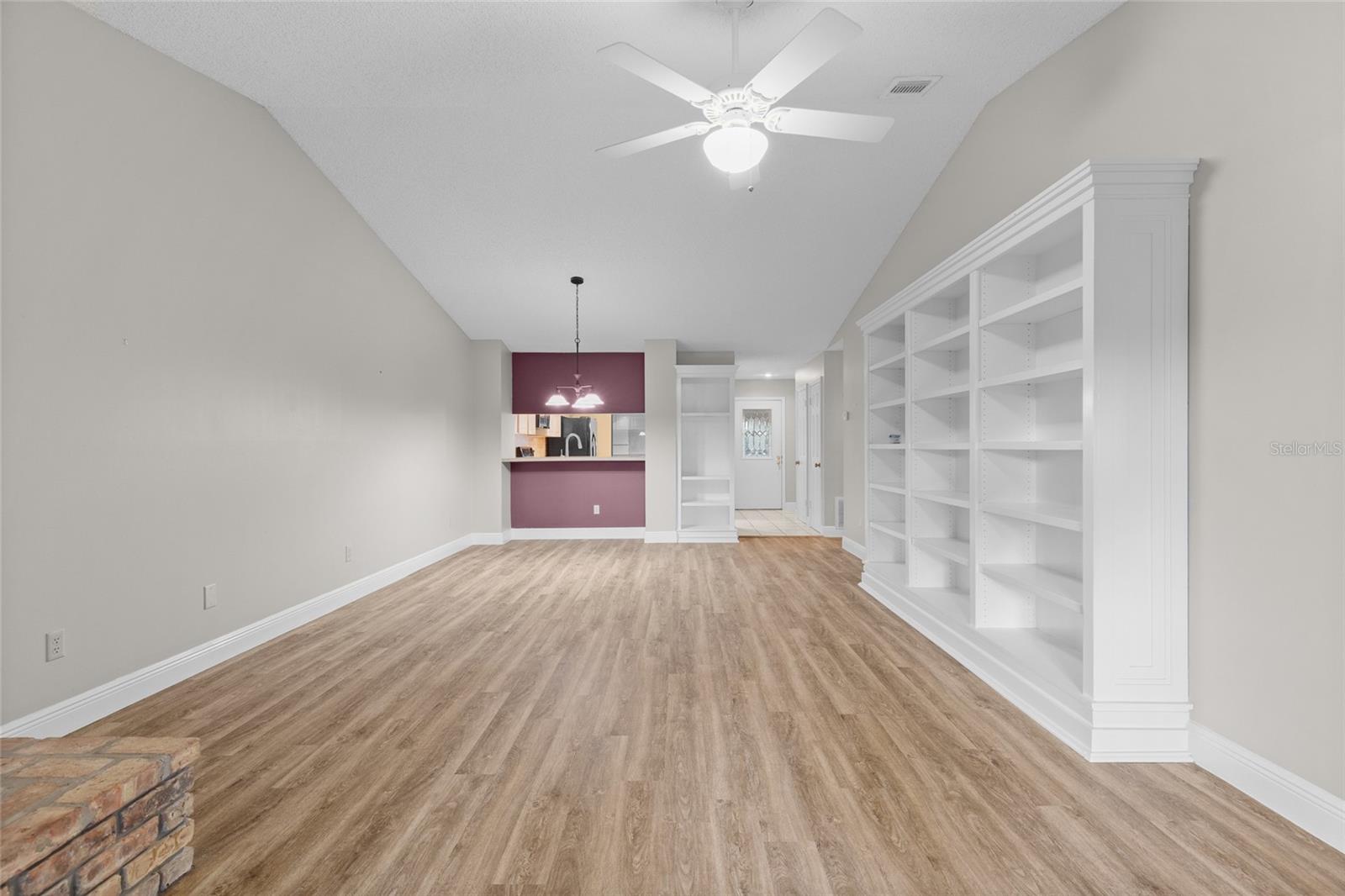 1055 KENSINGTON PARK DR #613