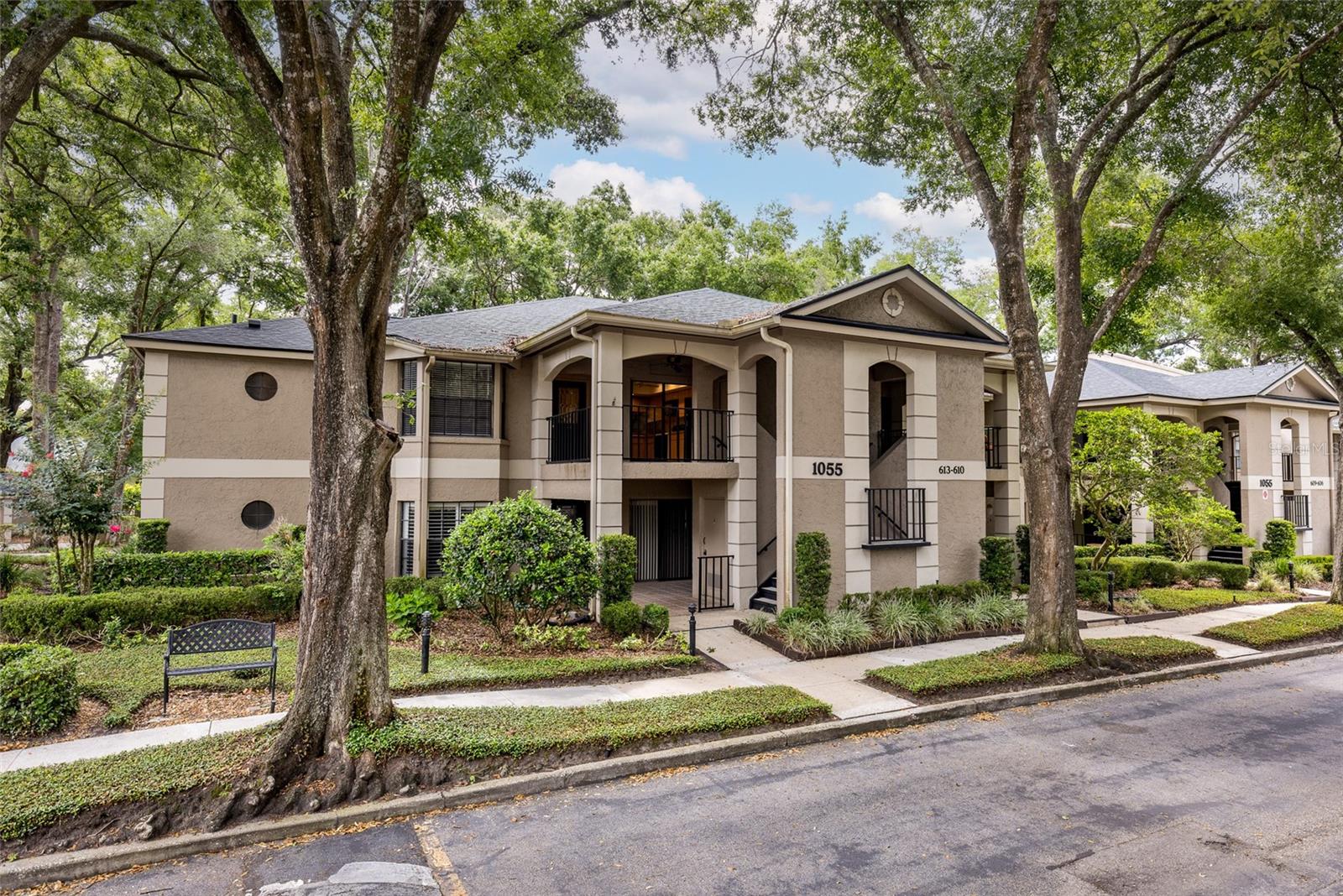 1055 KENSINGTON PARK DR #613