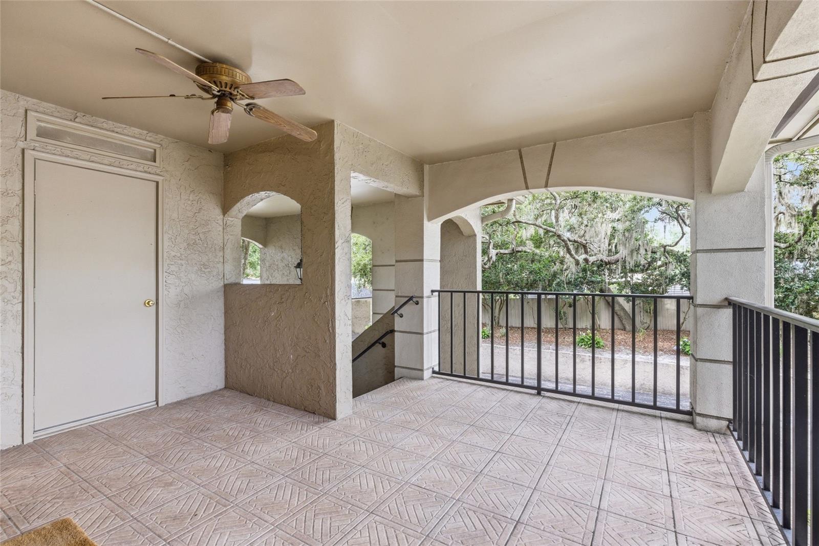 1055 KENSINGTON PARK DR #613