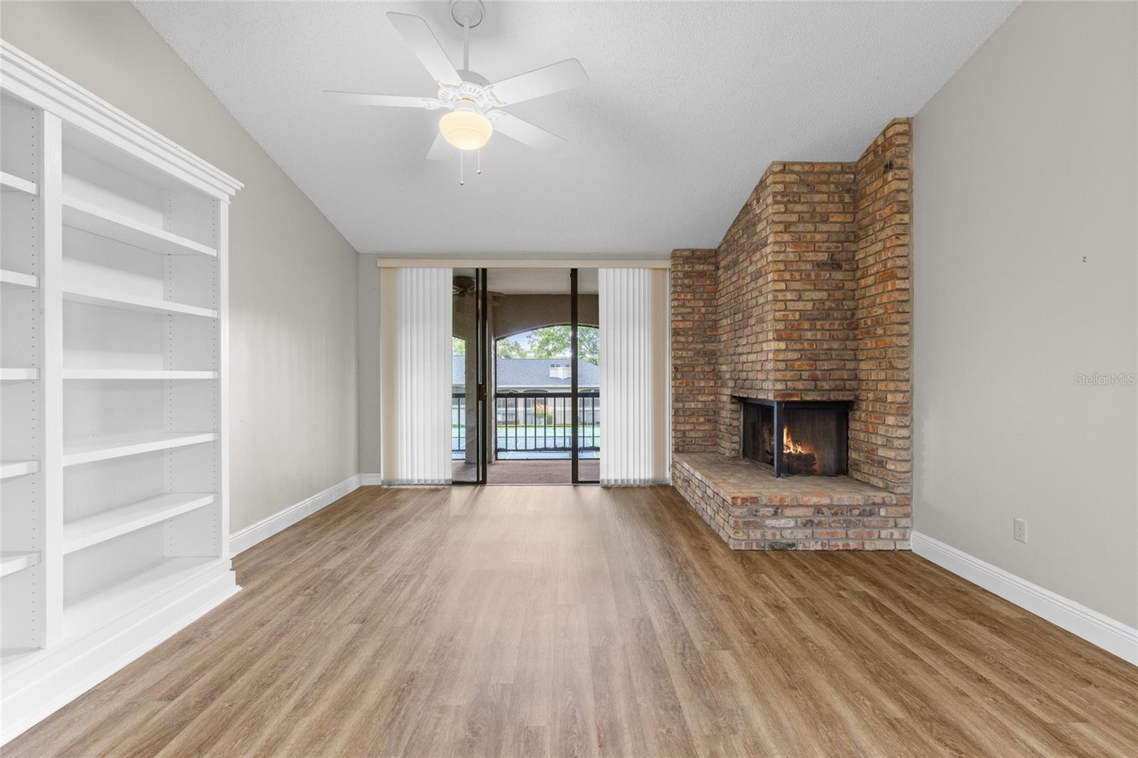 1055 KENSINGTON PARK DR #613