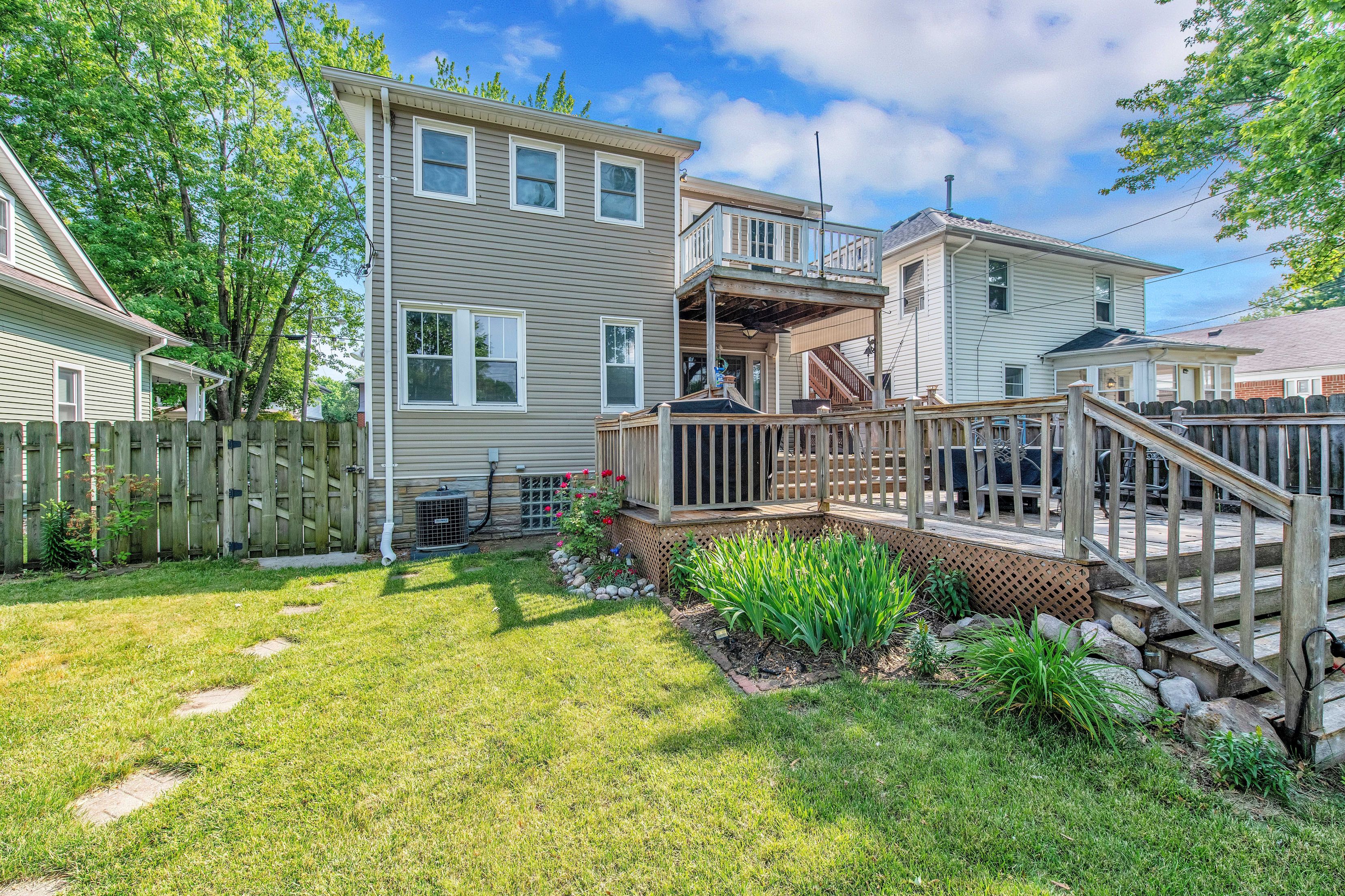 36 MOSER Place