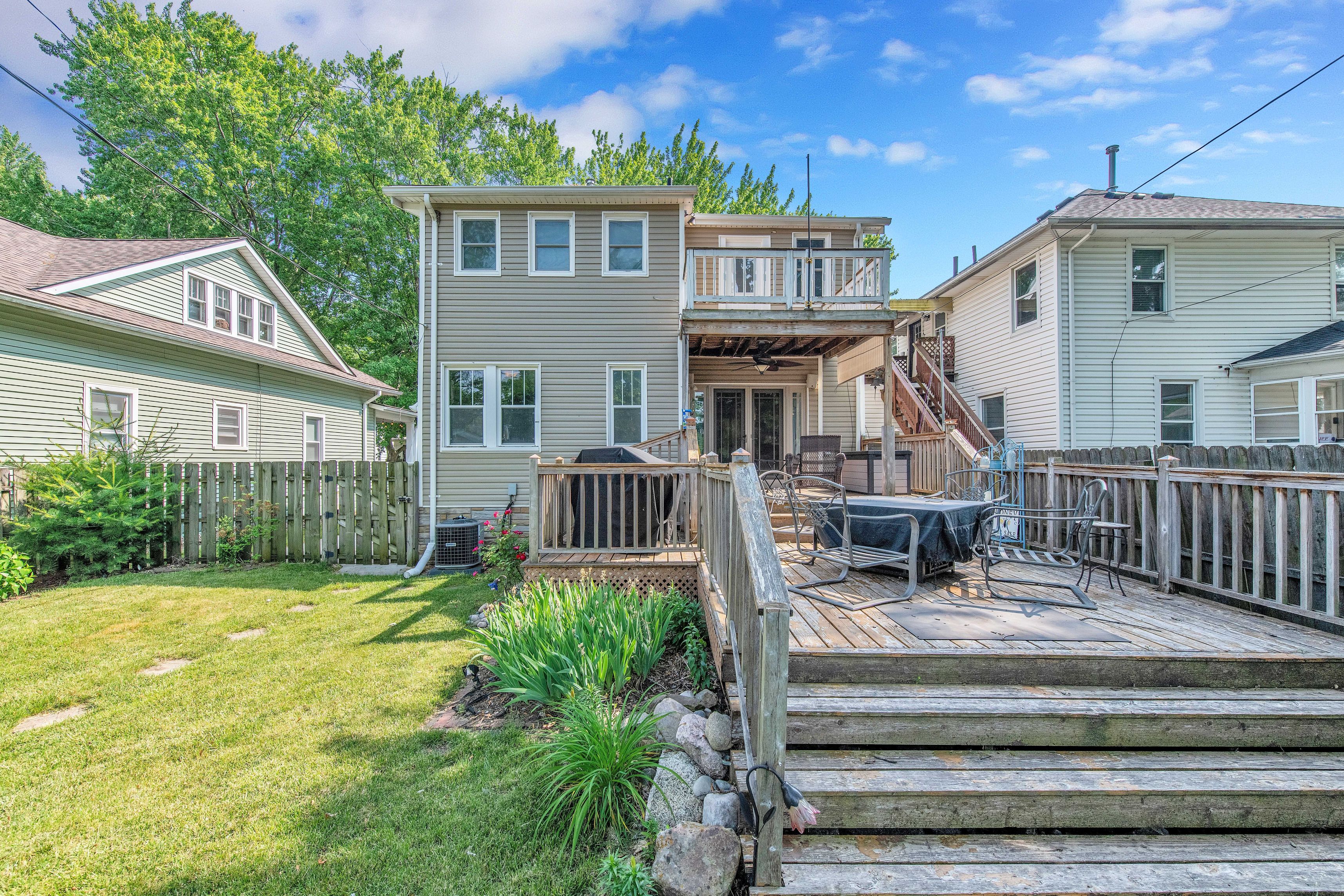 36 MOSER Place