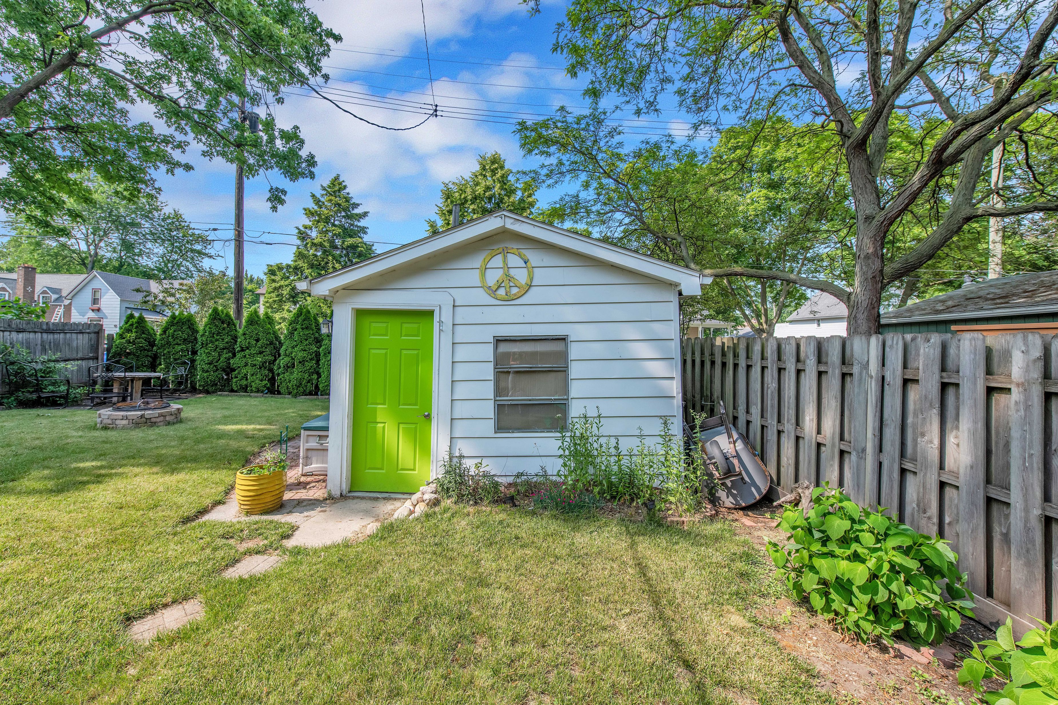 36 MOSER Place