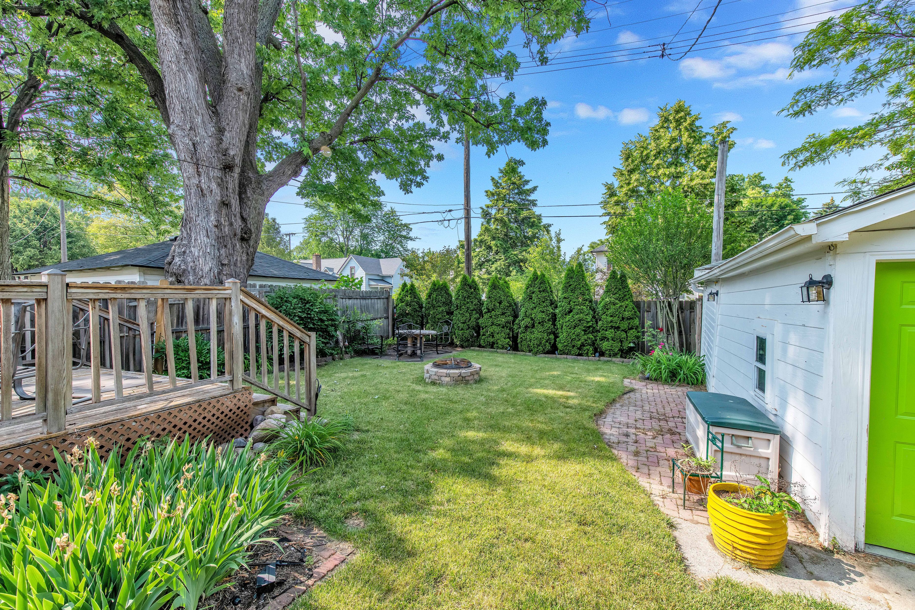36 MOSER Place
