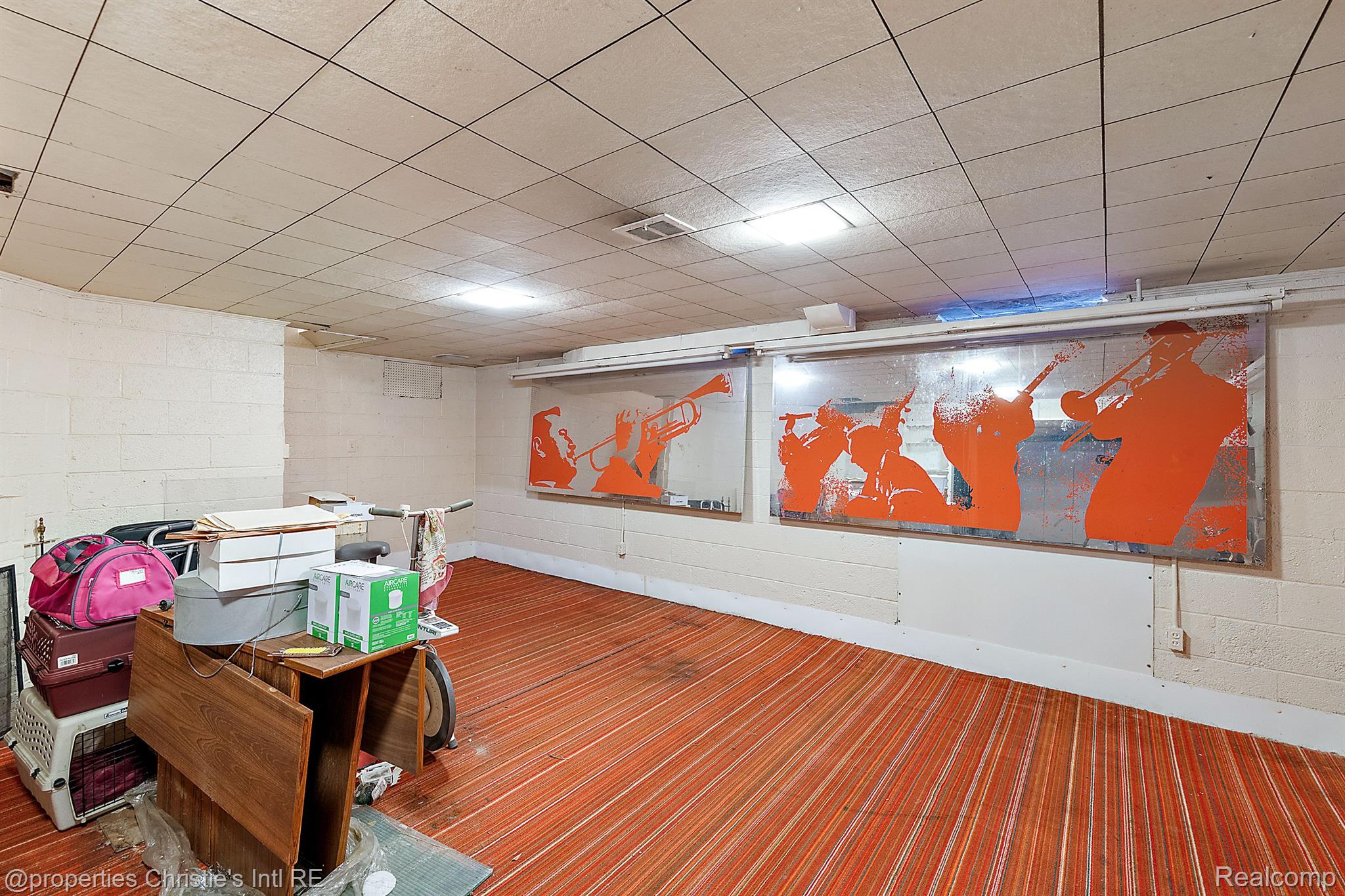 7400 JACKSON PARK Drive