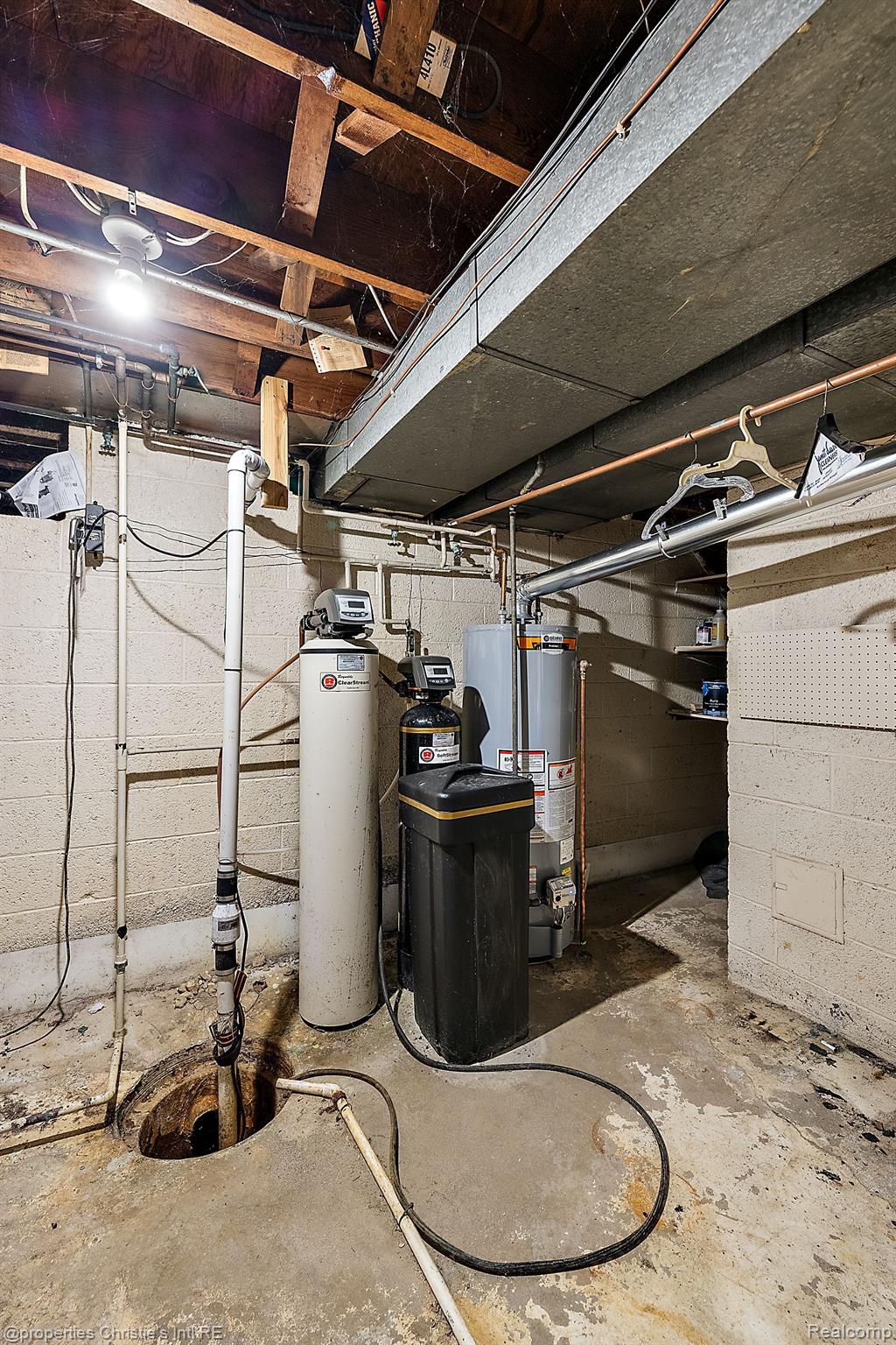 7400 JACKSON PARK Drive