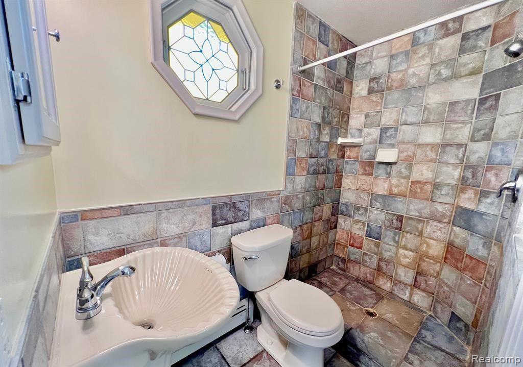 37697 MAST Court